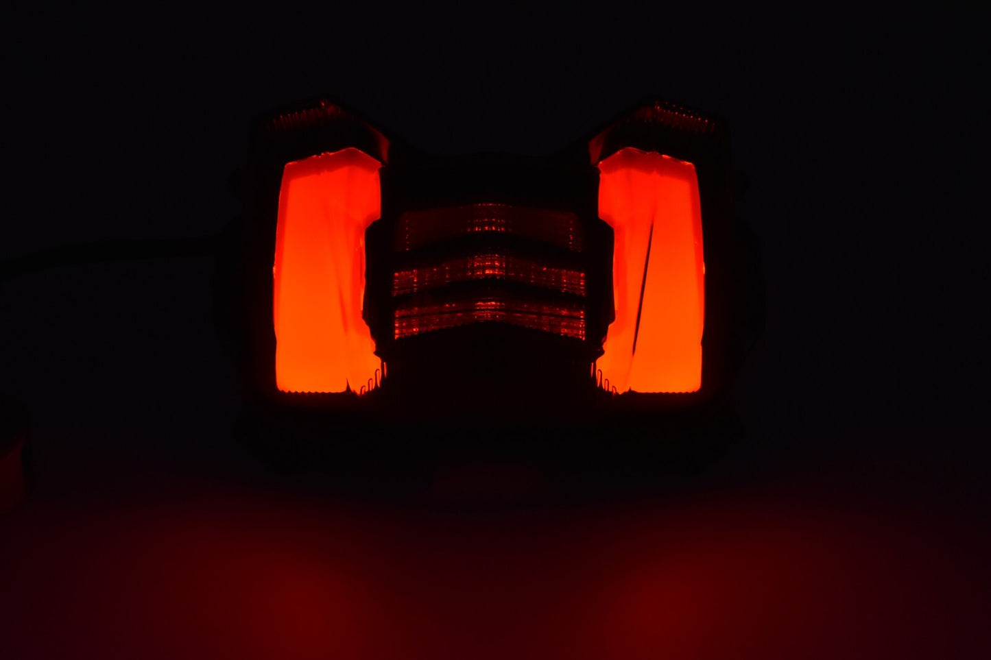 E-Mark LED Tail Light w/Turn Signal For Yamaha MT-09 MT09 FZ-09 FZ09 V 2018-2019