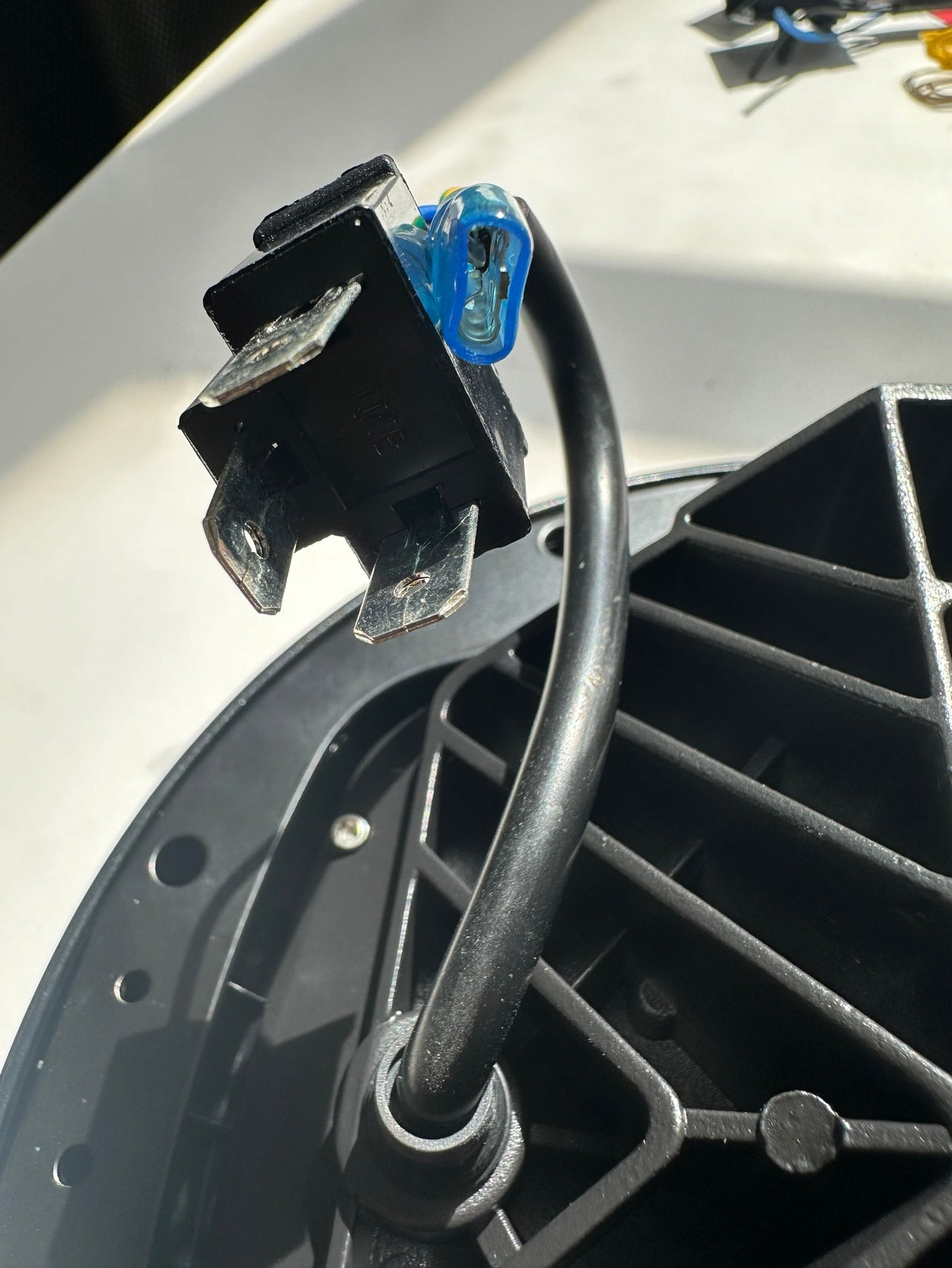 7" inch Motorcycle LED Headlight High Low Beam with Amber DRL for Harley Touring Street Glide Cvo Tri Softail